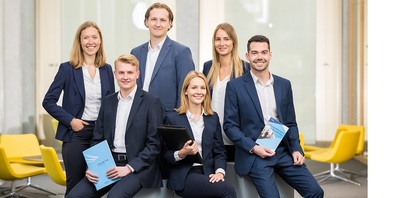 Das Team Clientis Bank Oberuzwil: v. l.: Nora Gresser, Winterthur; Maximilian Herrmann, Niederhelfenschwil; Elia Santo, Oberuzwil; Sina Peyer, Flawil, Projektleiterin; Flavia Germann, Häggenschwil; Marco Billwiller, Uzwil.