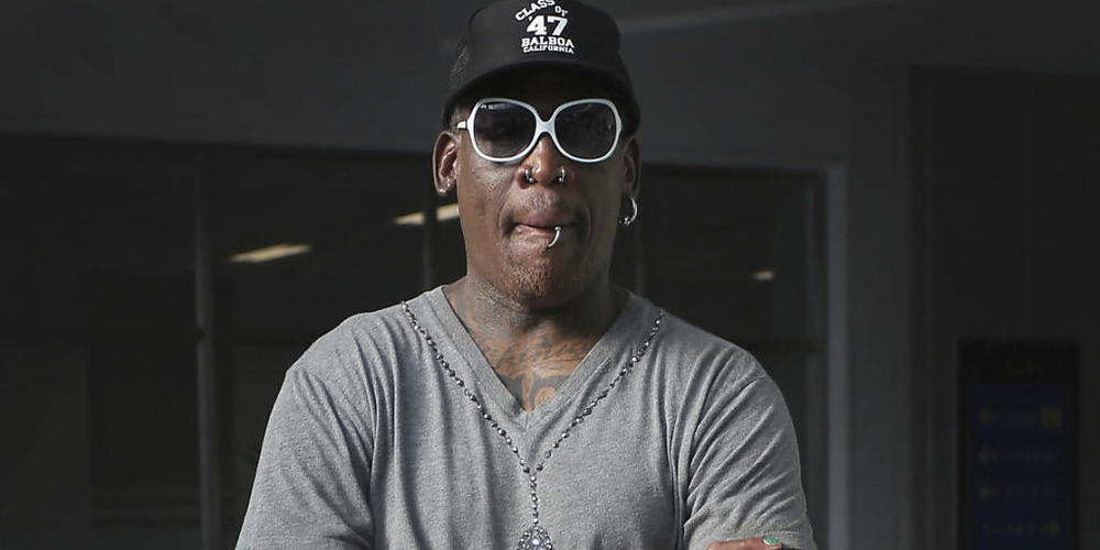 ARCHIV - Der ehemalige US-Profi-Basketballer Dennis Rodman besucht den Palast der Wissenschaft und Technik (Sci-Tech Complex) in Pjöngjang (Nordkorea). Foto: Kim Kwang Hyon/AP/dpa