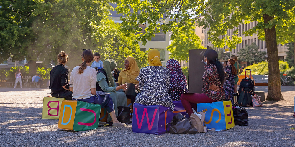 Im Leonhardspärkli beim St.Galler Hauptbahnhof wurden im Sommer 2021 Fragen für das Freiluftparlament gesammelt.