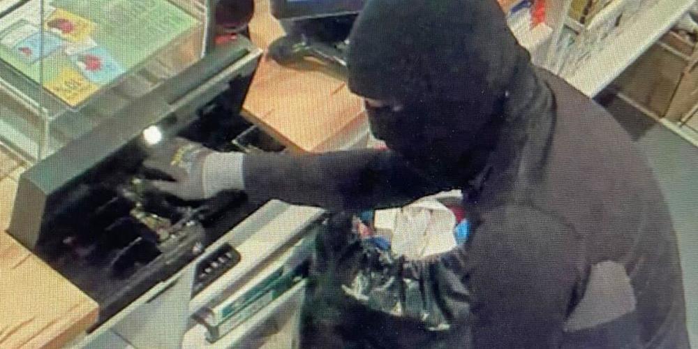Die Polizei veröffentlichte dieses Bild vom Tankstellenräuber.