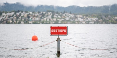 Die Geschichte von ausgewählten See- und Flussbädern wird erläutert.