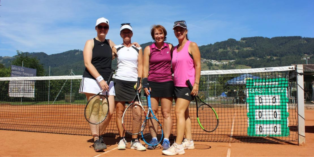Finalistinnen Damen-Doppel mit Siegerinnen Jasmin und Ursi Grob V.l.n.r.: Jasmin Grob, Ursi Grob, Verena Mäder, Sara Fehr