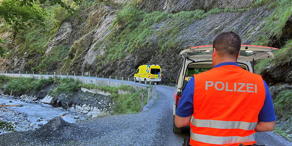 Seit dem tödlichen Unfall sind die alte Badstrasse in Pfäfers sowie die Wanderwege in die Taminaschlucht gesperrt.