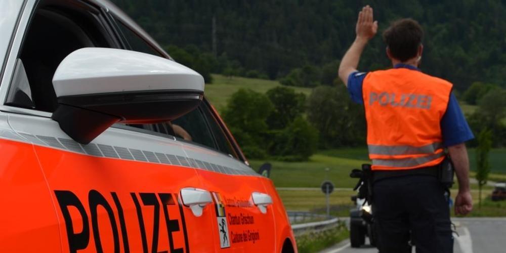 Die einzige Strasse nach Arosa wird wegen eines Bergrennens zwischen dem 1. und 4. September nur teilweise befahrbar sein. (Symbolbild)