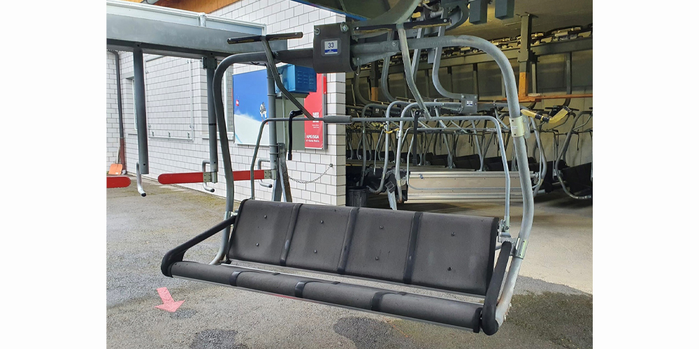 Zu haben: dieser Vierer-Sessel der Hoch Ybrig AG.