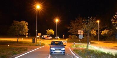 Wie genau es zum Unfall kam, ist noch nicht bekannt. Die Polizei ordnete beim Velofahrer eine Urin- und Blutprobe an.