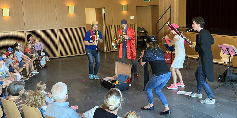 Die Musikgruppe pentaTon unterhielt nicht nur mit Musik, sondern auch mit schauspielerischem Können.