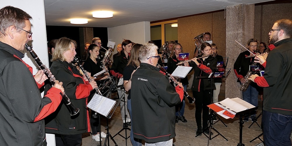 Die MV Rebstein wird den «königlichen» Abend dann wohl auch in royaler Uniform bestreiten.