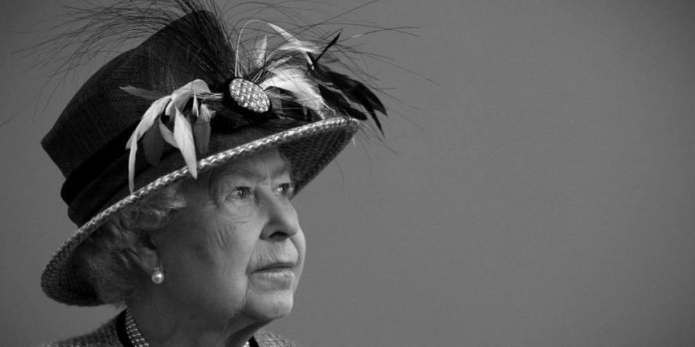 ARCHIV - Königin Elizabeth II. bei der Eröffnung des renovierten Somerset House East Wing, King's College London. Königin Elizabeth II. ist tot. Foto: Eddie Mulholland/PA Wire/dpa