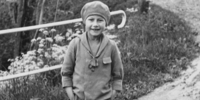 Der Zürcher Oberlander Verdingbub Carl Ernstberger in Herbstmontur, 1931.