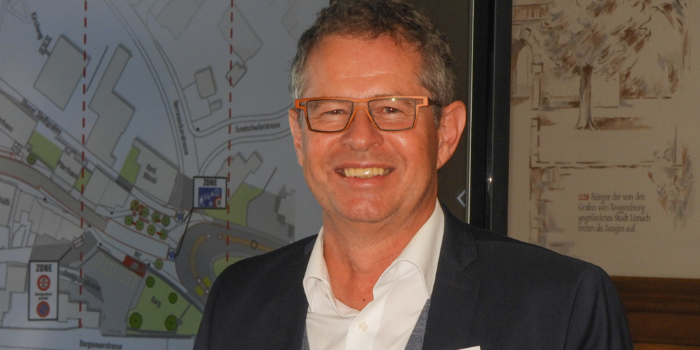 Uznachs Gemeindepräsident Diego Forrer steht im Zentrum der Kritik. 