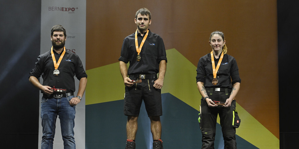 Gold für für den Bernecker Samuel Vinzens (Mitte).