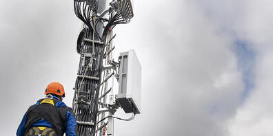 Kampf gegen Elektrosmog: Mit ihrer Initiative «Schutz vor Mobilfunkstrahlung – Fortschritt für Gesundheit und Umwelt (Saferphone-Initiative)» will ein überparteiliches Komitee den Ausbau von Glasfaserkabeln vorantreiben. (Archiv)