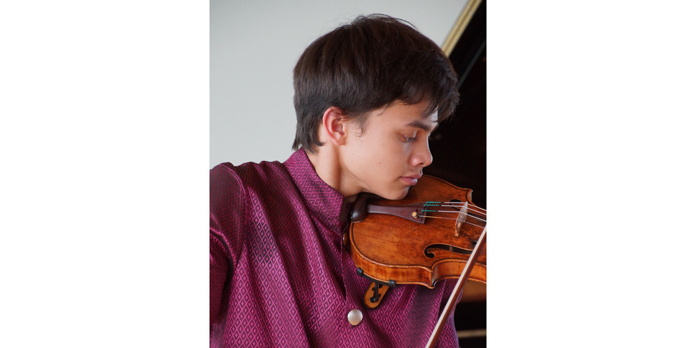 Raphael Nussbaumer präsentierte am Sonntag in Altendorf das Programm, mit dem er am Wochenende am internationalen Violinwettbewerb antritt.