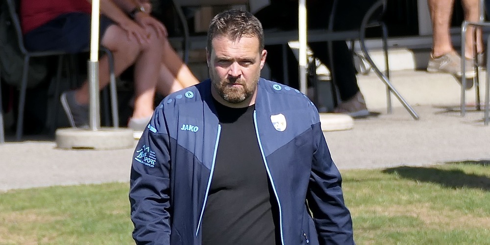 FCW-Trainer Andreas Lüchinger kann mit Ausnahme der drei wegen roter Karten gesperrten Spieler auf den gesamten Kader zurückgreifen