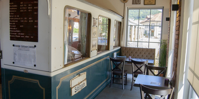 Der nostalgische «Trämli-Sääli» des Bistros ist direkt mit dem Neubau verbunden. 