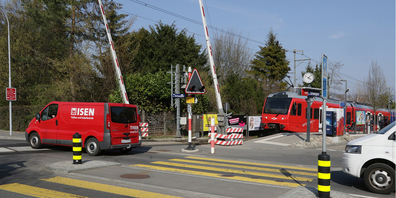 Die SZU-Barrieren bleiben bis 21. August oben, da wegen Bauarbeiten keine Züge fahren. 