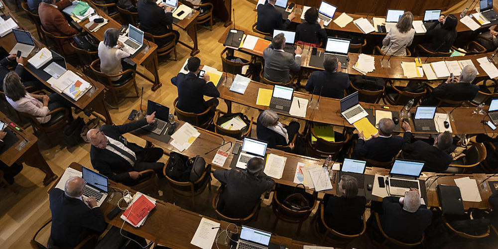 Die Mehrheit des St. Galler Kantonsrats verlangt von der Regierung eine schlankere Staatsverwaltung und erwartet nun konkrete Vorschläge. (Archivbild)