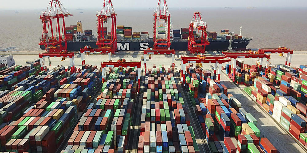 Die Wirtschaftsentwicklung im "Reich de Mitte" schwächelte zuletzt. Um der Konjunktur neuen Schwung zu verleihen senkt Chinas Zentralbank die Zinsen.(Archivbild)