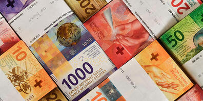 Um in der Schweiz das Geschäft mit Obligationen zu beflügeln, soll die Verrechnungssteuer auf Zinsen inländischer Obligationen fallen. Finanzminister Ueli Maurer legte am Montag die Argumente des Bundesrates für die Neuerung dar. (Themenbild)