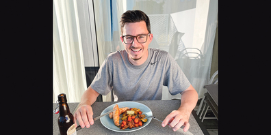 Remo Stäheli ist beruflich als Direktor Verkauf in der Brauerei Falken tätig. Wenn er Zeit dafür hat, kocht er in seiner Freizeit sehr gerne oder ist sportlich aktiv.