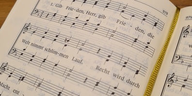 Das Lied Nr. 827 hat eine ungeahnte, erschreckende Aktualität.