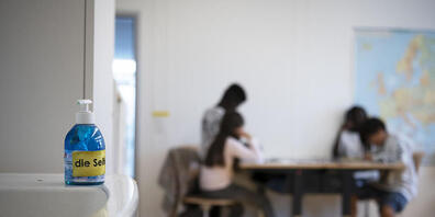 Die Asylorganisation AOZ muss mehr Personal einstellen und weniger Jugendliche betreuen. Zu diesem Schluss kommt der Bericht zu den Zuständen im Zentrum Lilienberg. (Symbolbild)