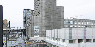 Die Auseinandersetzung fand direkt beim Bundesasylzentrum in Zürich statt (im Vordergrund). (Archivbild)