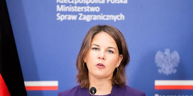 Die deutsche Außenministerin Annalena Baerbock weist polnische Reparationsforderungen in Billionenhöhe für Schäden und Opfer während des Zweiten Weltkriegs zurück. Foto: Christoph Soeder/dpa