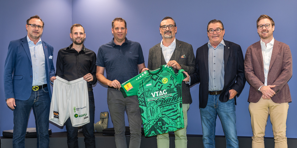 Roger Bigger, Verantwortlicher 1. Mannschaft bei Brühl; Hanspeter Betschart, Chefarzt Berit SportClinic; Matthias Jabobi, Chefarzt Orthopädie Rosenberg; Peder Koch, CEO/Delegierter des Verwaltungsrates Berit Klinik; Christoph Zoller, Vereinspräsident SC Brühl; Fabian Steuri, Vizepräsident SC Brühl.