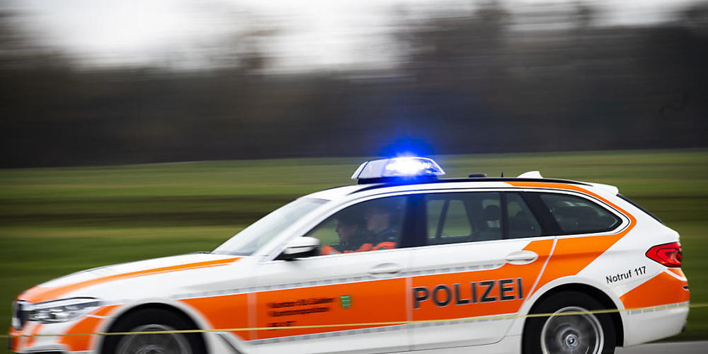 Zahlreiche ausserordentliche Einsätze und viele Kündigungen haben bei der St. Galler Kantonspolizei zur vorübergehenden Schliessung von Polizeiposten geführt. (Symbolbild)