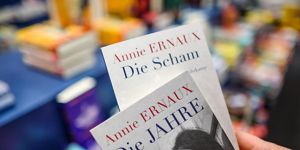 Die Schriftstellerin der Bücher, "Die Scham" und "Die Jahre", Annie Ernaux erhält den Literaturnobelpreis. Foto: Jan Woitas/dpa