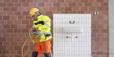 Bauarbeiter dringend gesucht: Die Arbeitslosenquote im Kanton Zürich bleibt bei rekordtiefen 1,6 Prozent. (Symbolbild)