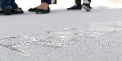 "Palimpsest" von Doris Salcedo (Ausschnitt). © the artist