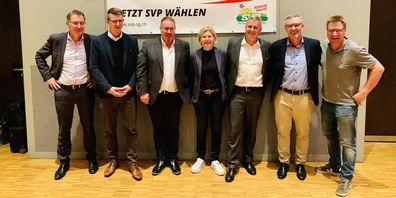 v.l.n.r.: Nationalrat Roland Rino Büchel, Nationalrat Mike Egger, Walter Gartmann (Präsident SG), Nationalrätin Esther Friedli, Ständerat Marco Chiesa (Präsident Schweiz), Stadtrat Kurt Kälin, Toni Brunner