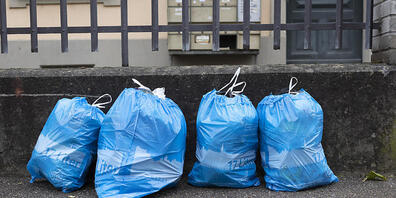 Mehr Wiederverwendung statt der Wegwerfwirtschaft fordert eine Koalition von 14 Organisationen aus der ganzen Schweiz. (Symbolbild)
