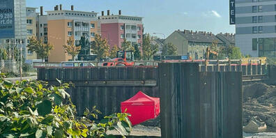 Blick auf die Fundstelle einer 500-Kilogramm-Bombe aus dem Zweiten Weltkrieg im Stadtteil Bockenheim. Foto: --/5vision Media /dpa