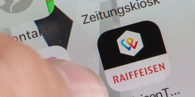 Wer am Montag an der Coop-Kasse mit Twint oder Kreditkarte bezahlen wollte, guckte in die Röhre.  (KEYSTONE/Christian Beutler)