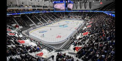 Gut gefüllt.  Die Swiss Life Arena beim Spiel der GCK Lions.