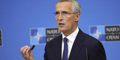 Jens Stoltenberg, Nato-Generalsekretär, spricht während einer Pressekonferenz im Nato-Hauptquartier. Foto: Olivier Matthys/AP/dpa