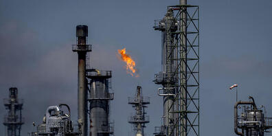 Der deutsche Chemiekonzern BASF hat im dritten Quartal wegen Abschreibungen einen Gewinnrückgang von 1,25 Milliarden Euro im Vorjahr auf 909 Millionen Euro hinnehmen müssen. (Archivbild)