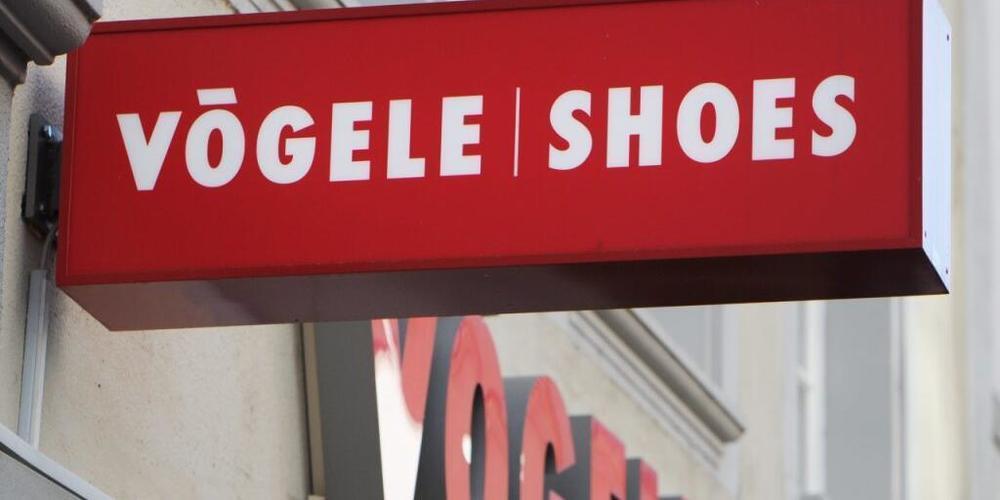 Gibt es bald nicht mehr zu sehen: Das Logo von Vögele Shoes. (Archivbild)