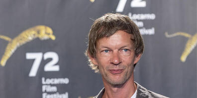 Schauspieler Sebastian Rudolph und Diversitybeauftrage Yuvviki Dioh vom Schauspielhaus Zürich haben sich zur Ideologie-Diskussion rund um ihre Institution geäussert. Rudolph sieht seine Aussagen, die das Rumoren ausgelöst haben, als verzerrt darge...