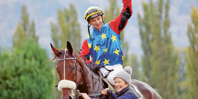 Ivan Cherchi im Sattel von «Kap Ocean» triumphierte am  GP des Cross-Clubs Maienfeld. 