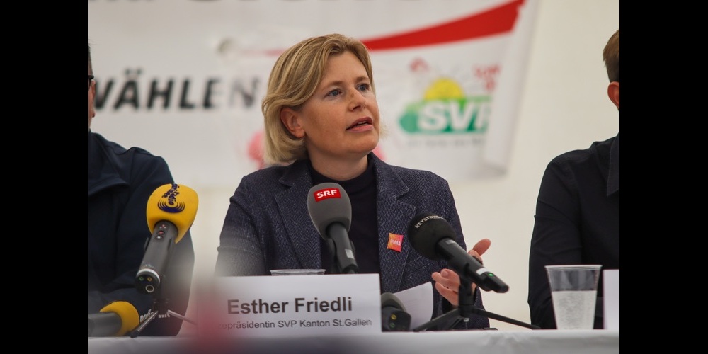 Erklärt in Mels ihre Ständeratskandidatur: SVP-Nationalrätin Esther Friedli. 