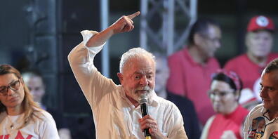 Zwei Wochen vor der Stichwahl um das Präsidentenamt in Brasilien liegt der rechtsextreme Amtsinhaber Jair Bolsonaro laut einer Umfrage weiter hinter seinem linksgerichteten Herausforderer Luiz Inacio Lula da Silva (im Bild). (Archivbild)