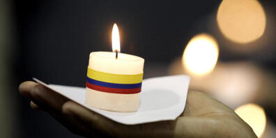 Bei einem Busunglück in Kolumbien sind mindestens 20 Menschen ums Leben gekommen. 15 weitere wurden nach Polizeiangaben verletzt, als sich der Bus am Samstag auf der berühmten Schnellstrasse Panamericana im Südwesten Kolumbiens überschlug. (Archiv...