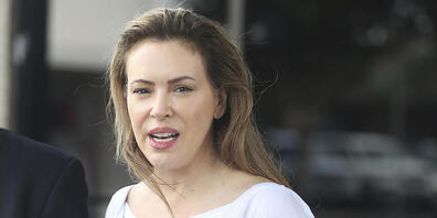 US-Schauspielerin Alyssa Milano (49, "Charmed"), die das Schlagwort #MeToo in der Debatte um Alltagssexismus und Missbrauch bekannt machte, hat am Samstag an ihren vor fünf Jahren viral gegangenen Tweet erinnert. (Archivbild)