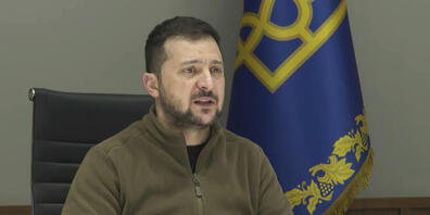 HANDOUT - Wolodymyr Selenskyj, Präsident der Ukraine, spricht während einer Videokonferenz. Foto: Uncredited/Ukrainian Presidential Press Office/AP/dpa - ACHTUNG: Nur zur redaktionellen Verwendung im Zusammenhang mit der aktuellen Berichterstattun...