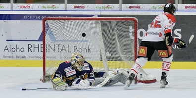 Goalie Sauter musste nach seine Einwechslung noch zweimal hinter sich greifen (Archivbild)